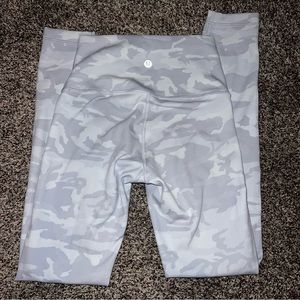 Ribbed Camo Lululemon leggings 28”
